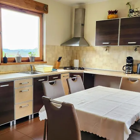 Bed & Breakfast Dom Z Bali Milkow (Lower Silesia)